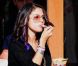 Selena Gomez savoure une glace artisanale à Buenos Aires, en Argentine, le mercredi 8 février 2012.