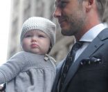 Harper Beckham déjà star à New York après le show de Victoria en plein coeur de Manhattan. Le 2 février 2012 