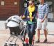 Jessica Alba profite de ses filles Honor et Haven à l'occasion d'une sortie en famille dans un parc de Los Angeles le 18 février 2012