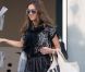 Jessica Alba voit la vie en vert mais reste toujours lookée