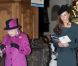 La reine Elizabeth II et la duchesse de Cambridge en la cathédrale de Leicester, le 8 mars 2012