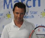 <p>Nicolas Deuil lors du tournoi de tennis pour l\'association Enfant Star et Match à Paris le 26 mars 2012</p>