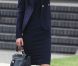  Kate Middleton à Victoria Barracks, Windor, le 25 juin 2011. 
 Catherine, duchesse de Cambridge (Kate Middleton), devenue de manière fulgurante une icône de style depuis son entrée dans la famille royale, s'en est souvent remise au bleu, une couleur qu'elle affectionne, pour des occasions spéciales. 