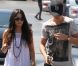 Très complices, Vanessa Hudgens et son chéri Austin Butler font leurs courses à Los Angeles le 7 mai 2012
