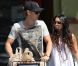 Vanessa Hudgens et son chéri Austin Butler font leurs courses à Los Angeles le 7 mai 2012