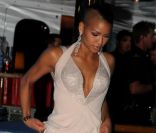 La chanteuse Cassie Ventura quitte la Sphère Party à Cannes, le 18 mai 2012.
