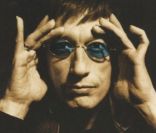 Robin Gibb,  Wish You Were Here , live 2007. Chanson que les Bee Gees avaient dédiée à la mémoire de leur jeune frère Andy (mort en 1988 à 30 ans) dans l'album  One  (1989), reprise par Robin Gibb en 2003 dans  Magnet , quelques jours après la mort de Maurice Gibb .  