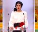 Leïla Hatami remet le Grand Prix, lors de la cérémonie de clôture du 65e Festival de Cannes, le dimanche 27 mai 2012.