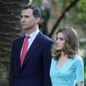 La princesse Letizia éclatante au côté de Felipe pour leur visite au Portugal
