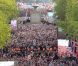  Le Mall devant Buckingham était bondé, plusieurs centaines de milliers de personnes ont suivi le concert sur écran géant. 
 La reine Elizabeth II a été honorée par le meilleur des artistes du royaume, réunis par le Take That Gary Barlow, qui ont fait vibrer son jubilé de diamant lors du concert donné à Buckingham Palace le 4 juin 2012. 