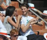 Romain Grosjean et Marion Jollès (photo : à Roland-Garros le 28 mai 2012), en couple depuis 2008 et fiancés en 2012, ont célébré leur mariage le 27 juin 2012 à Chamonix, dans un salon du Majestic.