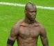 Mario Balotelli après son deuxième but face à l'Allemagne en demi-finale de l'Euro 2012 à Varsovie le 28 juin 2012