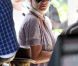 Britney Spears arrive à l'aéroport de Maui, le vendredi 6 juillet 2012 pour rentrer à Los Angeles.