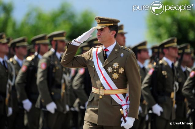 AGENDA DE LOS PRINCIPES DE ASTURIAS - Página 65 892996-le-prince-felipe-et-la-princesse-637x0-1