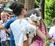 Katie Holmes, sa fille Suri et sa mère Kathleen se sont rendues au zoo de New York, le 11 juillet 2012