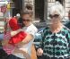 Katie Holmes, sa fille Suri et sa mère Kathleen se sont rendues au zoo de New York, le 11 juillet 2012