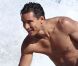 Eva Longoria se détend sur une plage à Malibu en compagnie de Mario Lopez et de sa fiancée Courtney Laine Mazza. Le 15 juillet 2012.