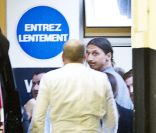 Zlatan Ibrahimovic lors de son arrivée au palace Le Bristol le 17 juillet 2012 où un contrat de trois ans à 14 millions d'euros nets par an avec le Paris Saint-Germain l'attend