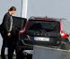 Zlatan Ibrahimovic et sa compagne Helena Seger lors de leur arrivée au Bourget le mardi 17 juillet 2012
