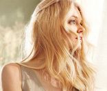 Lindsay Ellingson pose pour Victoria's Secret.