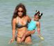 Christina Milian et sa fille Violet sur une plage de Miami, le 20 juillet 2012.