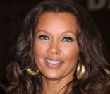 Vanessa Williams : A 49 ans, elle lève le voile sur son secret de beauté