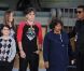 Blanket, Paris et Prince Michael Jackson avec leur grand-mère Katherine et leur oncle Jermaine, à Los Angeles, le 26 janvier 2012.