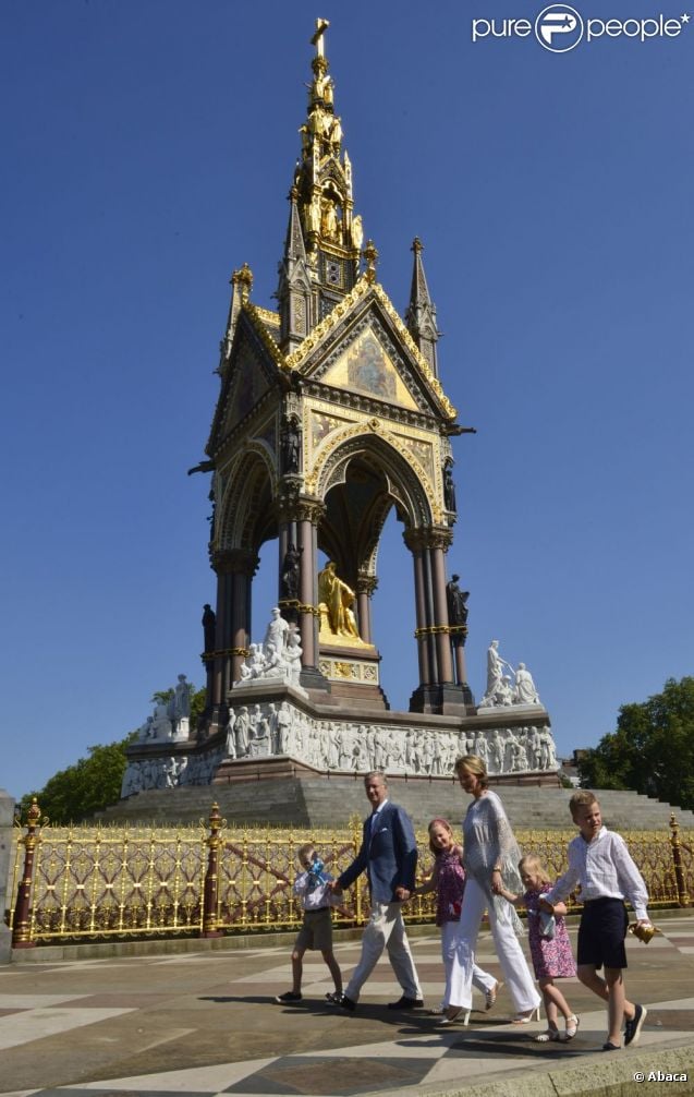 CASA REAL BELGA - Página 77 904493-le-prince-philippe-de-belgique-son-637x0-1