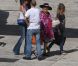 Laeticia Hallyday, Mamie Rock, Jade et Joy, arrivent sur l'île de Saint-Barthélémy, le vendredi 27 juillet 2012.