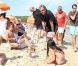 Johnny Hallyday, Laeticia et leurs fillettes à St Tropez le 20 juillet 2012