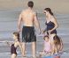  EXCLU - Jennifer Garner, Ben Affleck et leurs enfants Violet, Seraphina et Samuel en vacances sur une plage de Puerto Rico le 15 juillet 2012 