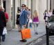  Pierce Brosnan à Paris pour une séance shopping le 4 août 2012 