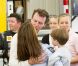 Toujours aussi amoureux, la princesse Marie et le prince Joachim de Danemark étaient avec leur fils le prince Henrik, 3 ans, au Grand Prix historique de Copenhague le 5 août 2012.