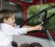 Le prince Henrik, 3 ans, au volant d'un bus londonien (!) lors du Grand Prix historique de Copenhague le 5 août 2012.