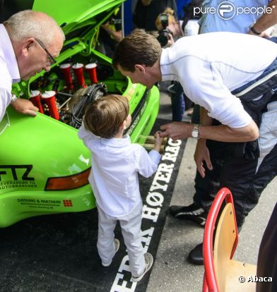 Princesse Marie : Des baisers pour Joachim, et des bolides pour Henrik, 3 ans