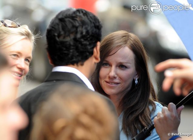 Naomi Watts sur le tournage du biopic Diana à Londres le 14 août 2012