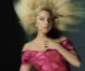 Lady Gaga en pleine séance photo avec Mert et Marcus pour le numéro de septembre du magazine Vogue.