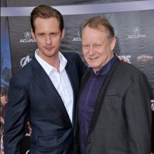 Stellan Skarsgard et son fils Alexander en avril 2012 à Los Angeles.