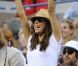 Eva Longoria, enthousiaste, assiste à la demi-finale dame du tournoi de l'US Open, à New York, le 7 septembre 2012