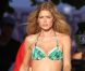 Doutzen Kroes en shooting pour Victoria's Secret à Miami. Le 12 septembre 2012.