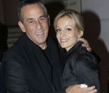 Thierry Ardisson et Audrey Crespo-Mara lors de l'avant-première de la pièce Des fleurs pour Algernon. Vendredi 14 septembre 2012