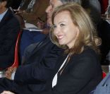 La première dame Valérie Trierweiler à la vente aux enchères organisée au Palais d'Iéna au profit de France Libertés - Fondation Danielle Mitterrand, à Paris, le 20 septembre 2012.