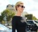 Eva Herzigova arrive à l'Hôtel National des Invalides pour assister au défilé prêt-à-porter Christian Dior printemps-été 2013. Paris, le 28 septembre 2012.