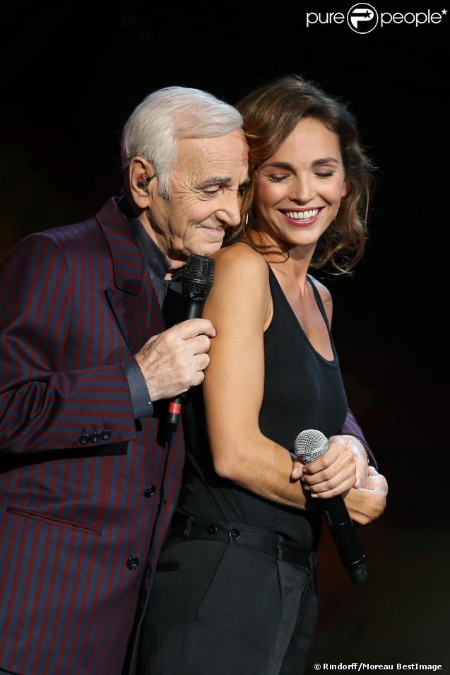 Photos exclusives de Charles Aznavour et Claire Kheim et tous les grands artistes prises en live sur l'émission Hier Encore diffusée le 29 septembre en prime time sur France 2