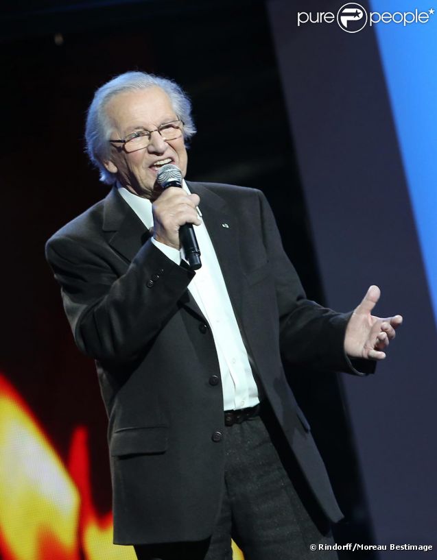 Fred Mella à l'Olympia sur le live de l'émission Hier Encore