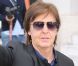 Paul McCartney arrive à l'Opéra Garnier pour assister au défilé printemps-été 2013 de sa fille Stella McCartney. Paris, le 1er octobre 2012.