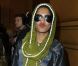 M.I.A. pose dans les coulisses du défilé Stella McCartney printemps-été 2013. Paris, le 1er octobre 2012.