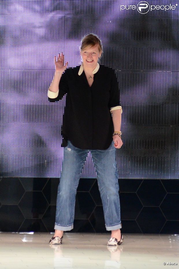 Sarah Burton à l'issue du défilé Alexander McQueen printemps-été 2013 au Centquatre. Paris, le 2 octobre 2012.