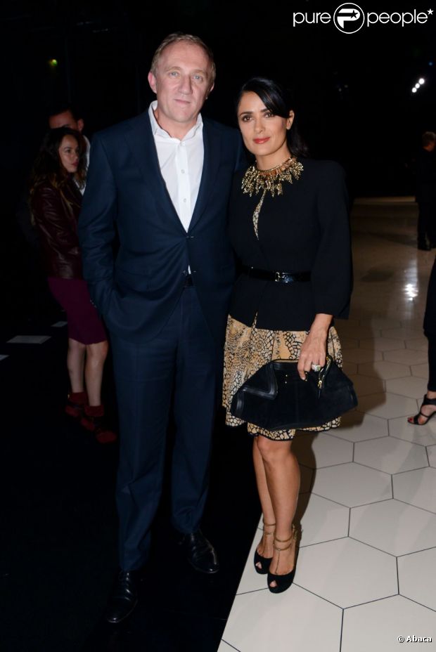 François-Henri Pinault et Salma Hayek assistent au défilé Alexander McQueen printemps-été 2013au Centquatre. Paris, le 2 octobre 2012.