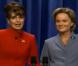 Le fameux sketch pour le Saturday Night Live avec Tina Fey et Amy Poehler, respectivement en Sarah Palin et Hillary Clinton